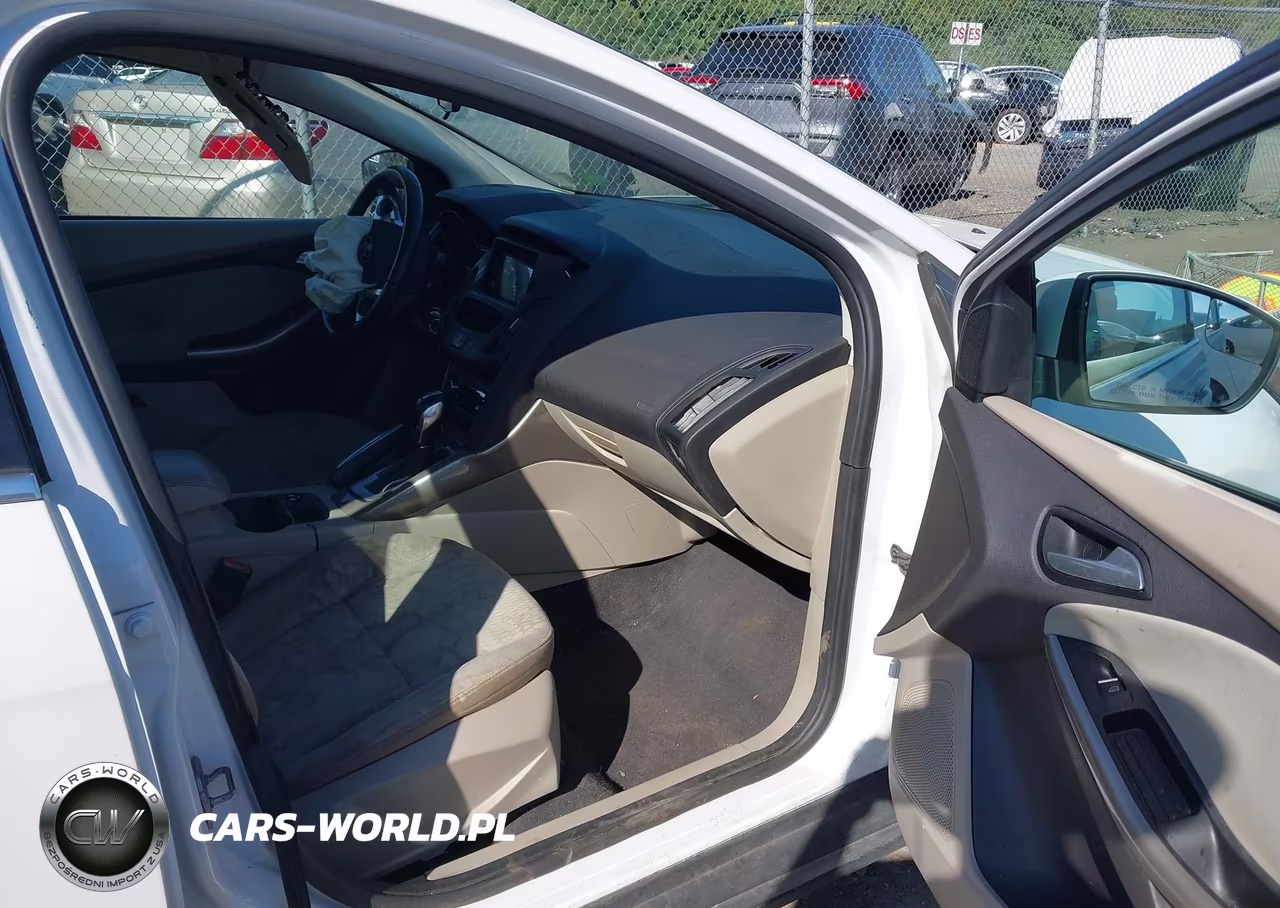 2012 Ford Focus Sel VIN:1FAHP3M22CL334180 - 5