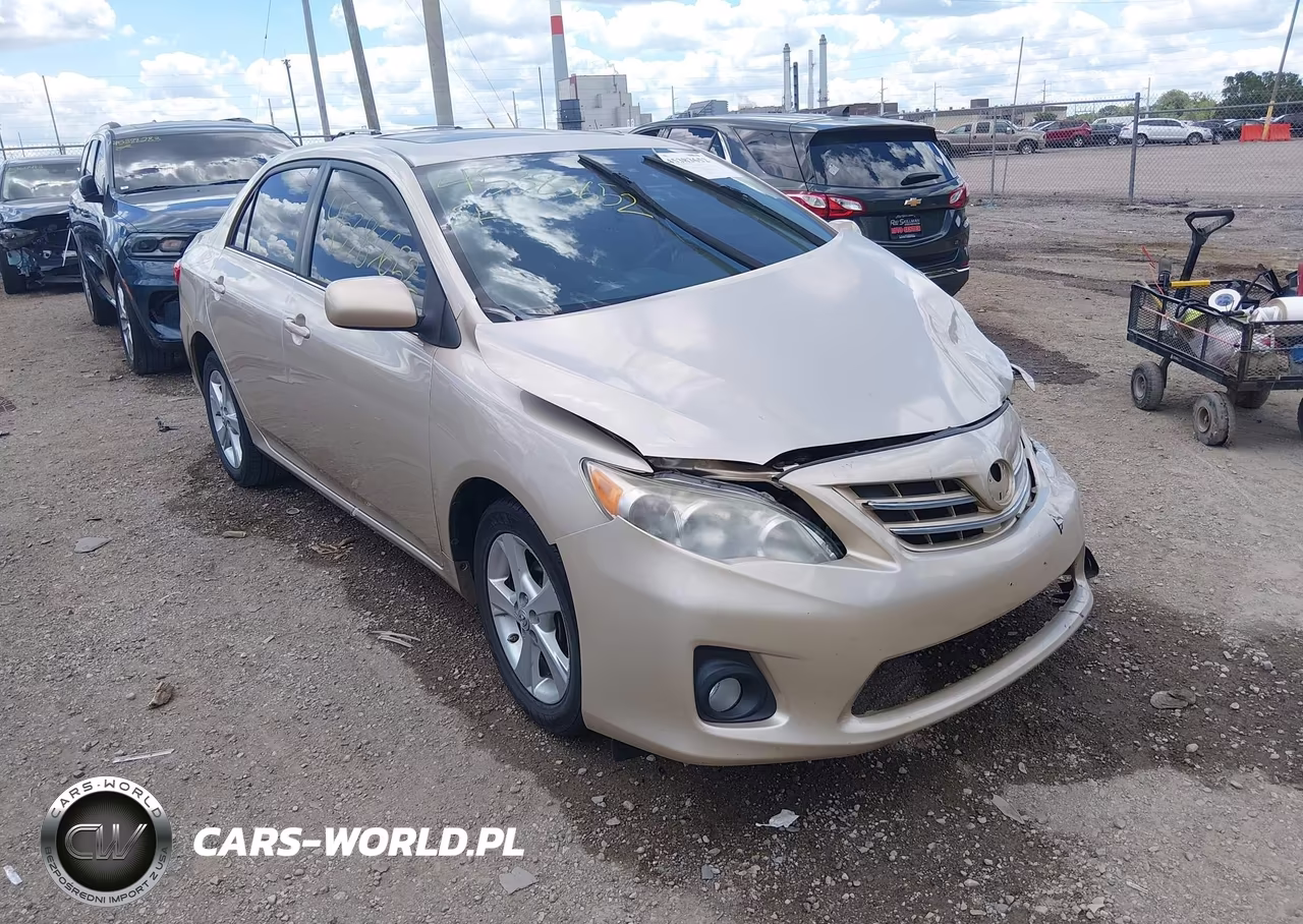 2013 Toyota Corolla Le – zdjęcie 1 z 19