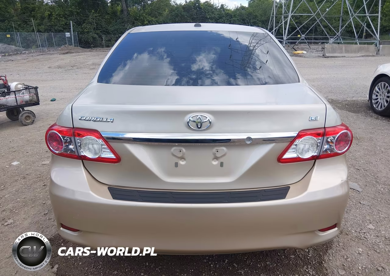 2013 Toyota Corolla Le VIN:5YFBU4EE0DP112835 - 17