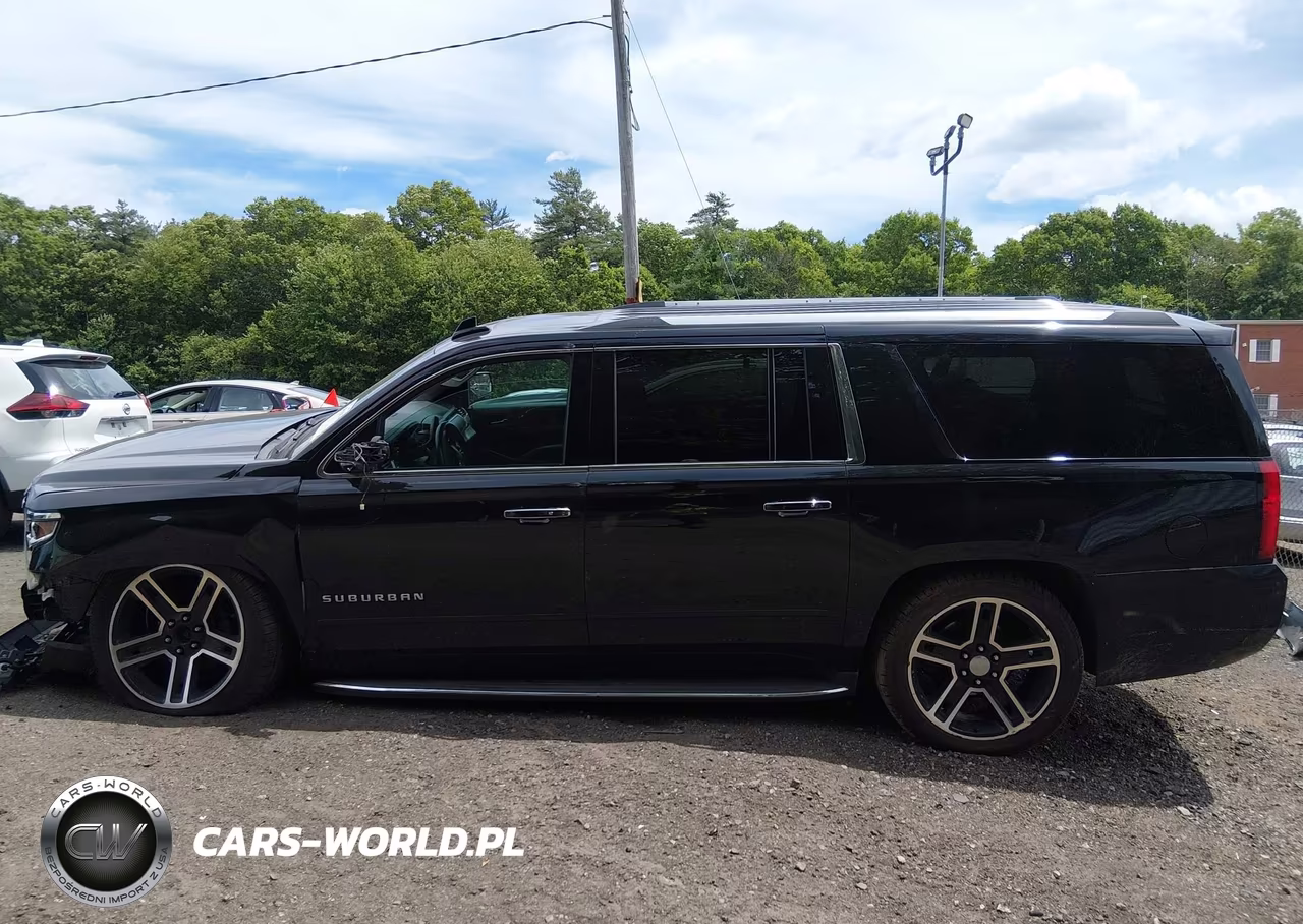 2019 Chevrolet Suburban Premier VIN:1GNSKJKC7KR150502 - 14