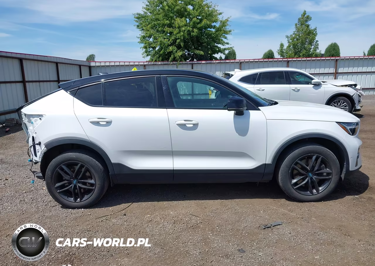2022 Volvo C40 Recharge Pure Electric P8 Ultimate VIN:YV4ED3GB8N2008276 - 14