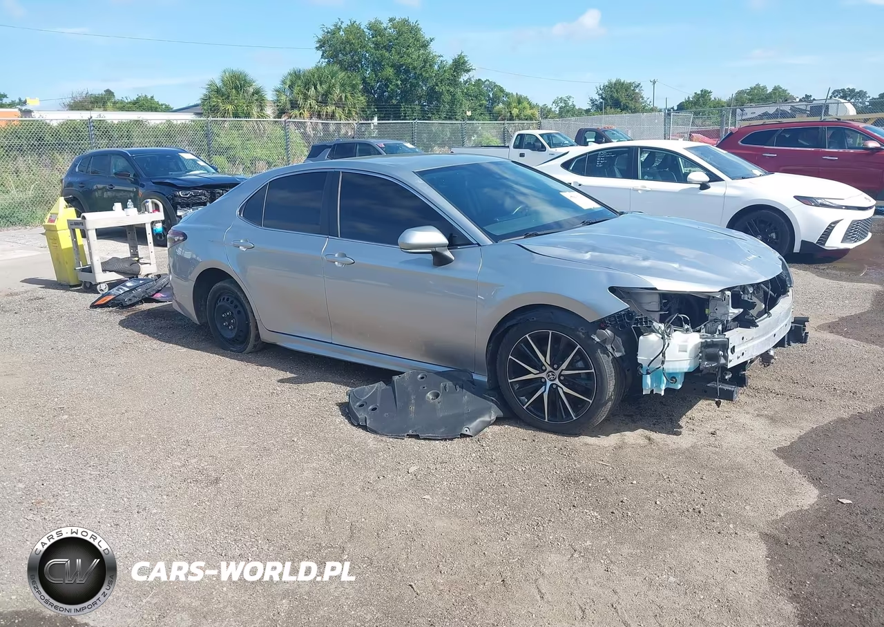 2022 Toyota Camry Se – zdjęcie 1 z 16