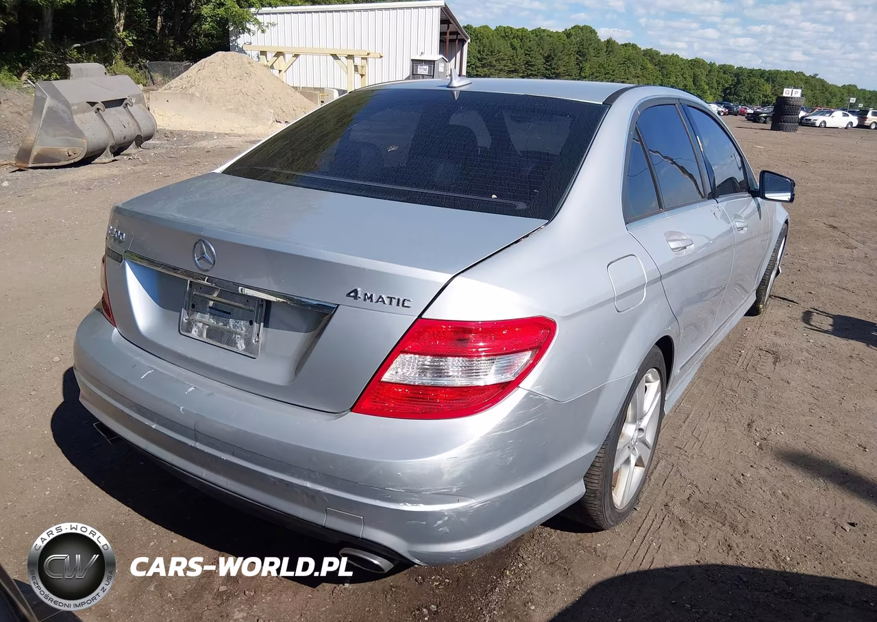 2010 Mercedes-Benz C 300 VIN:WDDGF8BB8AR131867 - 4