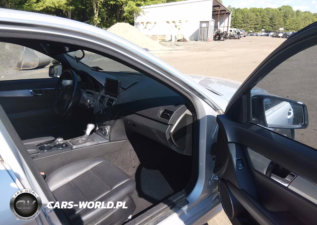2010 Mercedes-Benz C 300 VIN:WDDGF8BB8AR131867 - 5