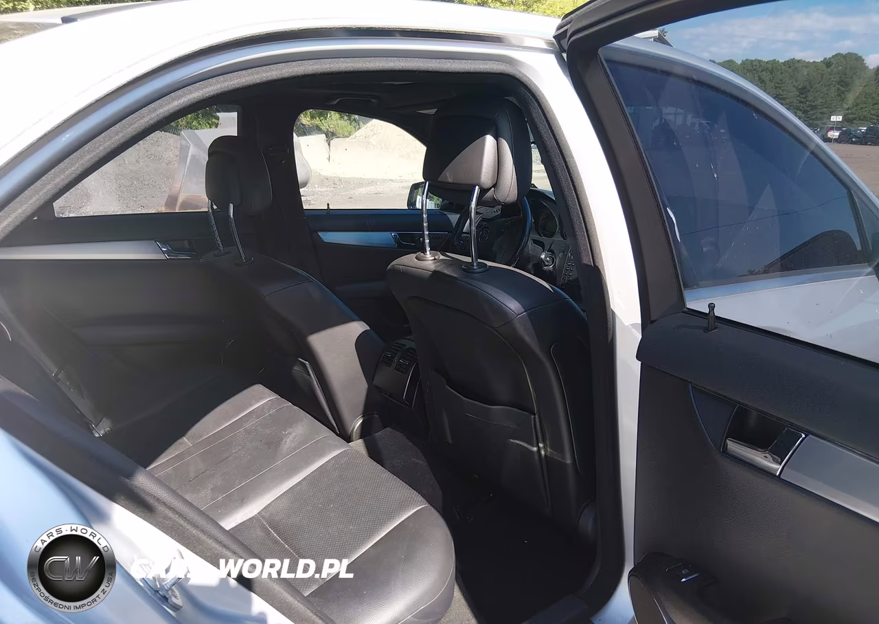 2010 Mercedes-Benz C 300 VIN:WDDGF8BB8AR131867 - 8