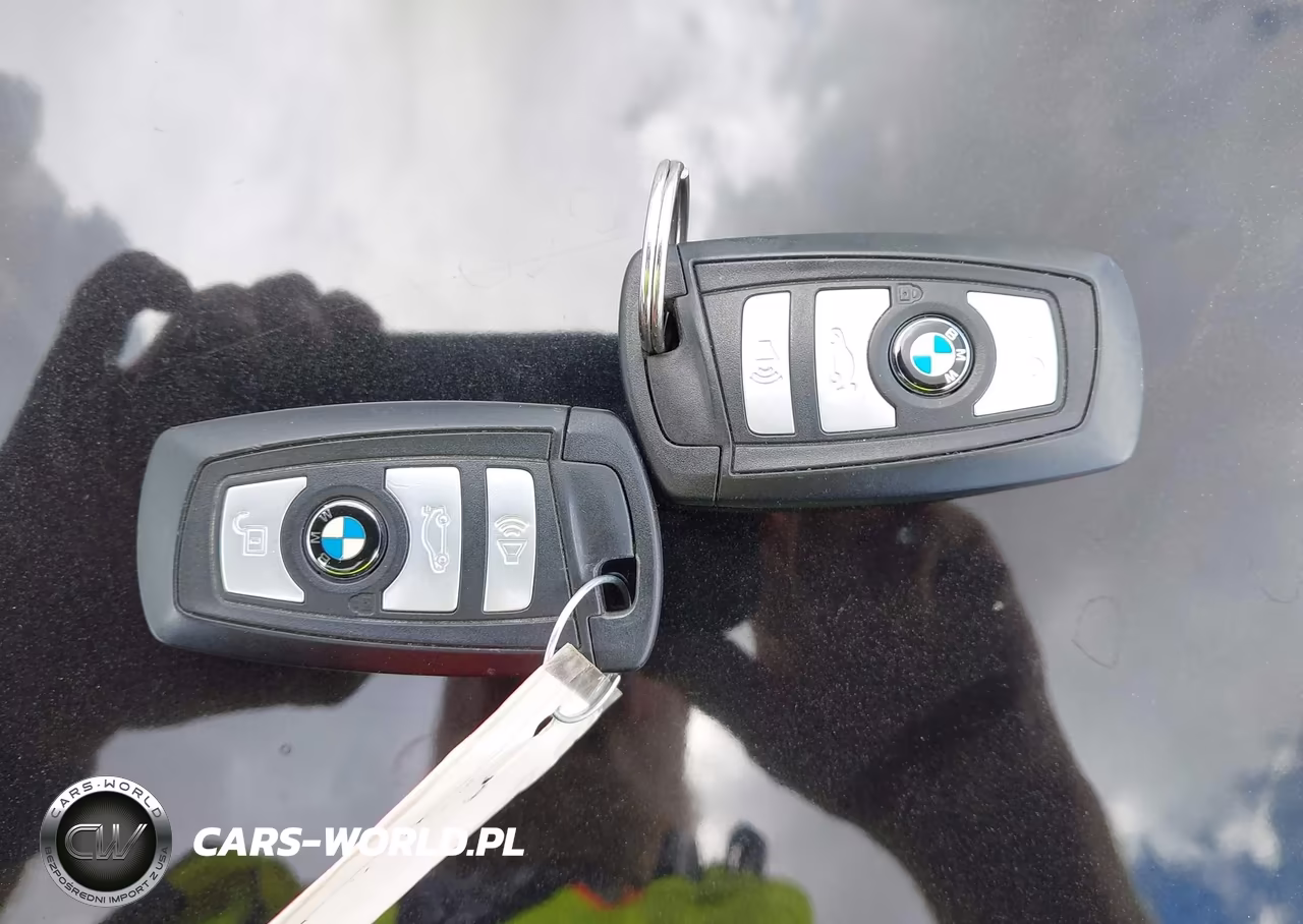 2012 BMW 535I xDrive VIN:WBAFU7C56CDU57923 - 11