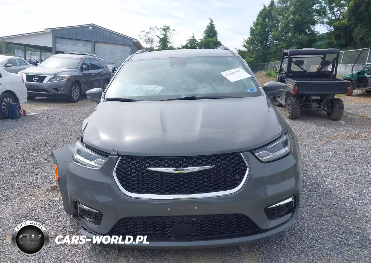 2022 Chrysler Pacifica Touring L VIN:2C4RC1BGXNR198095 - 13