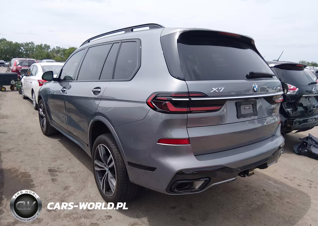 2023 BMW X7 xDrive40I VIN:5UX23EM03P9S00897 - 3