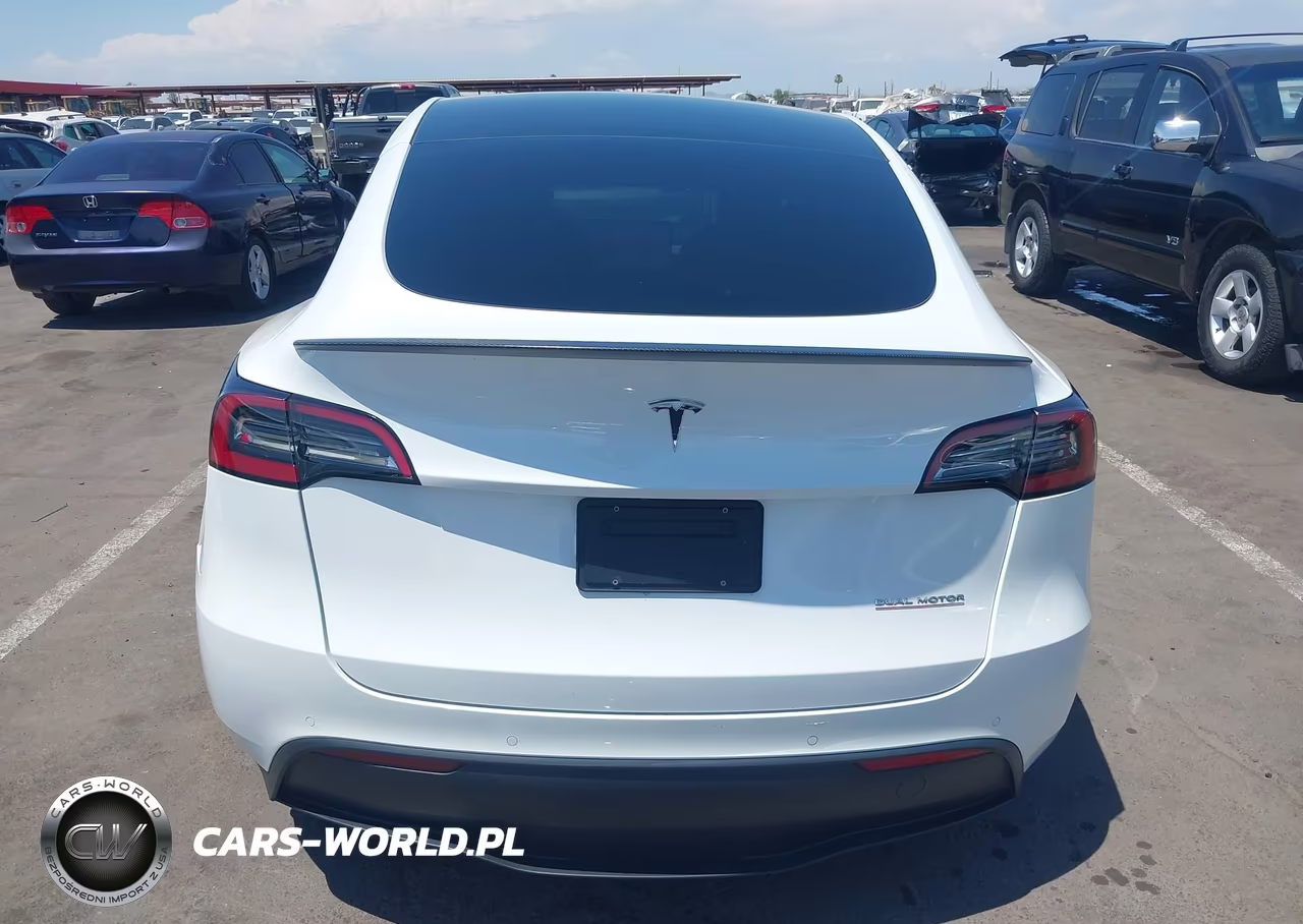 2022 Tesla Model Y Performance Dual Motor All-Wheel Drive VIN:7SAYGDEFXNF409525 - 15