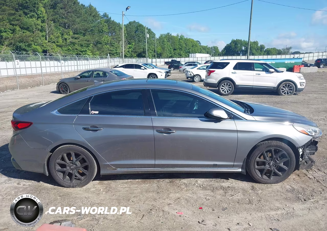 2018 Hyundai Sonata Sport 2.0T VIN:5NPE34AB0JH678742 - 14
