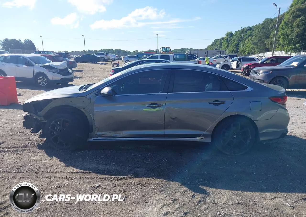 2018 Hyundai Sonata Sport 2.0T VIN:5NPE34AB0JH678742 - 15