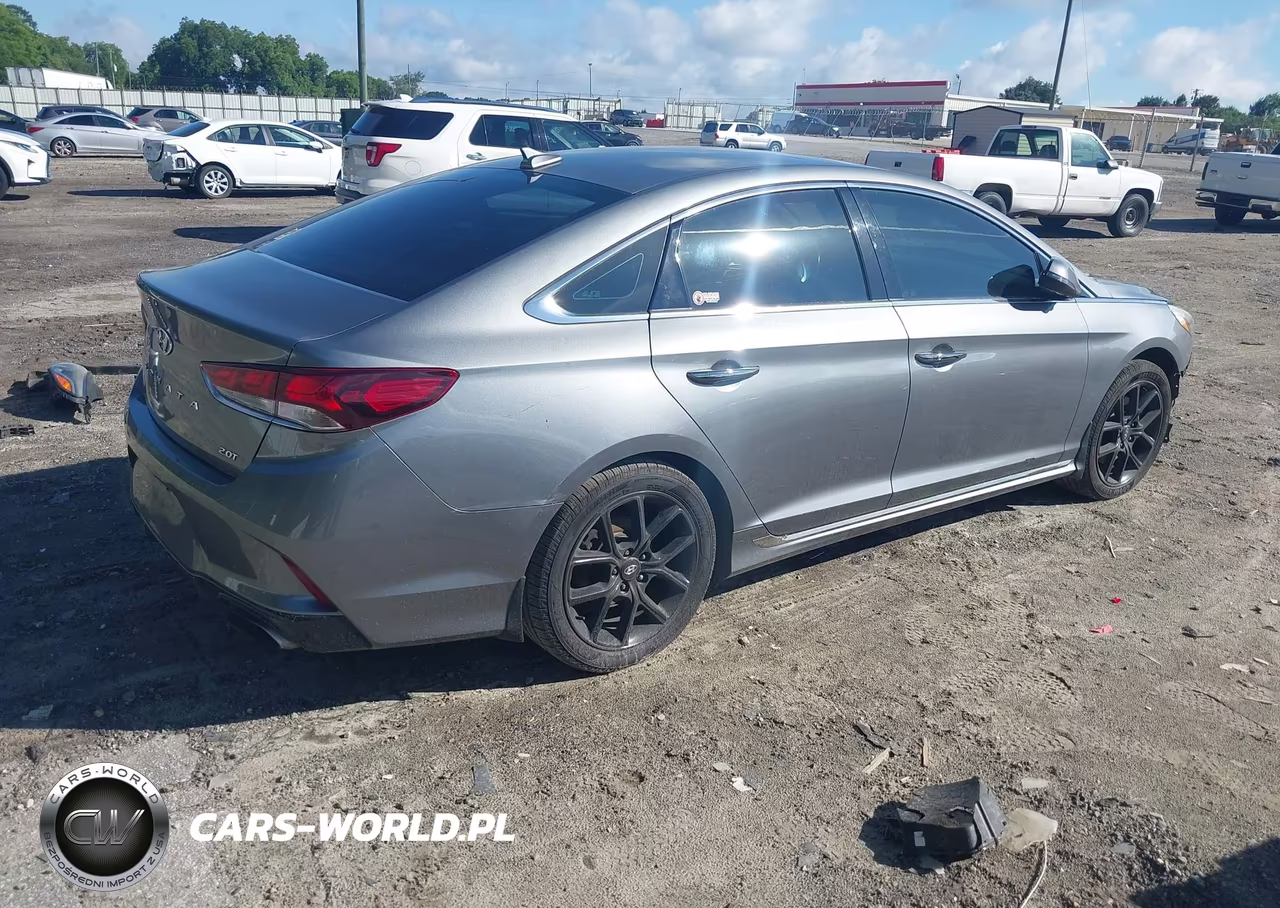 2018 Hyundai Sonata Sport 2.0T VIN:5NPE34AB0JH678742 - 4