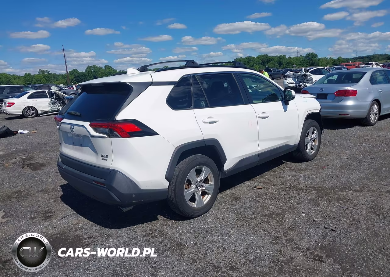 2019 Toyota Rav4 Xle VIN:JTMP1RFV0KD516518 - 4