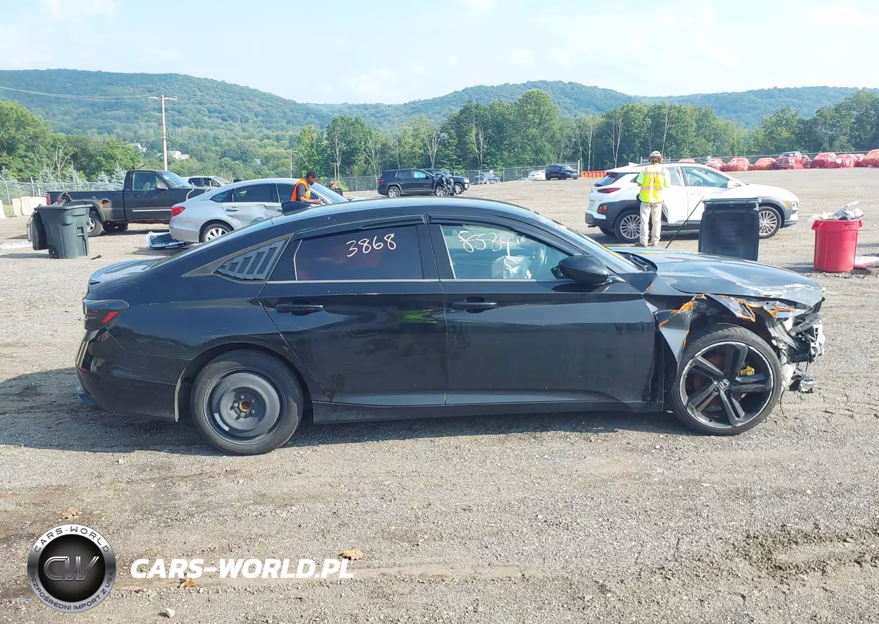 2018 Honda Accord Sport VIN:1HGCV1F39JA034876 - 13