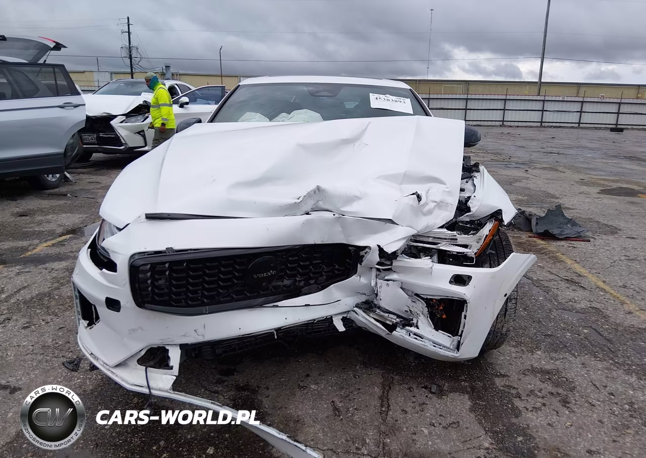 2024 Volvo S60 B5 Plus Black Edition VIN:7JRL12FH1RG281783 - 12