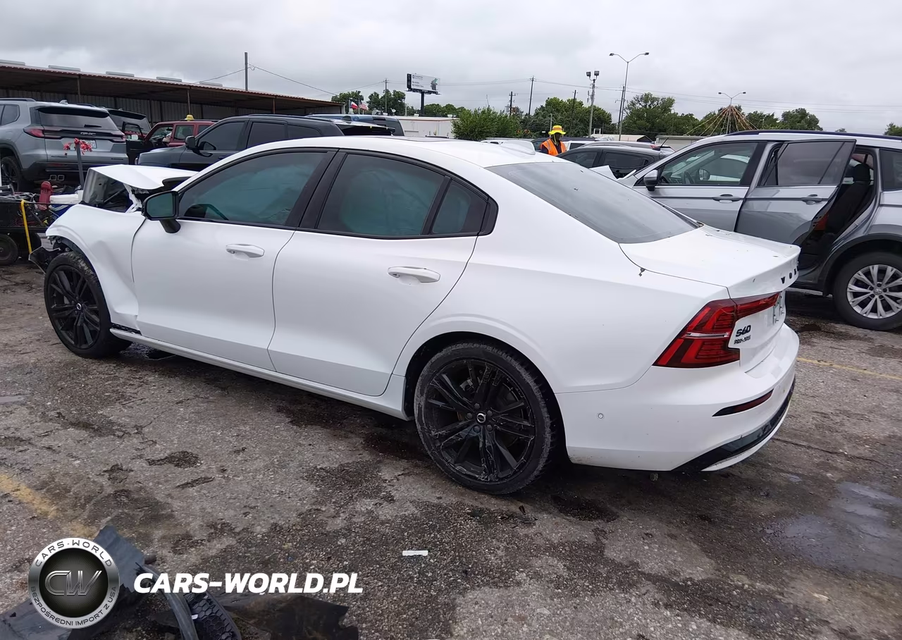 2024 Volvo S60 B5 Plus Black Edition VIN:7JRL12FH1RG281783 - 3