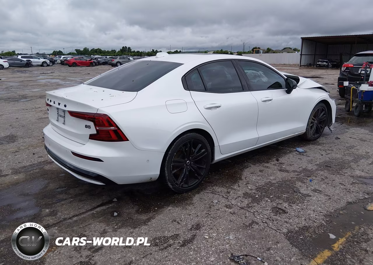 2024 Volvo S60 B5 Plus Black Edition VIN:7JRL12FH1RG281783 - 4