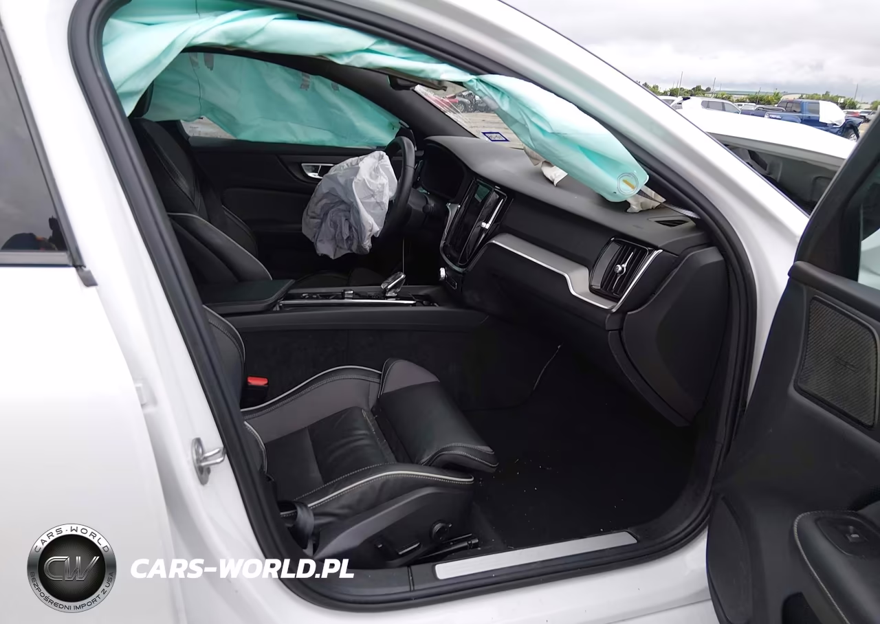 2024 Volvo S60 B5 Plus Black Edition VIN:7JRL12FH1RG281783 - 5