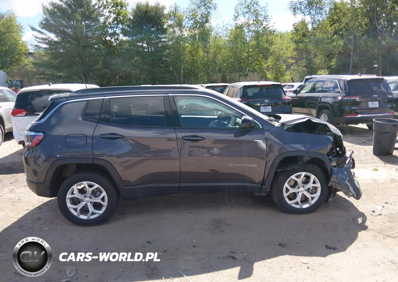 2024 Jeep Compass Latitude 4X4 VIN:3C4NJDBN0RT156574 - 13