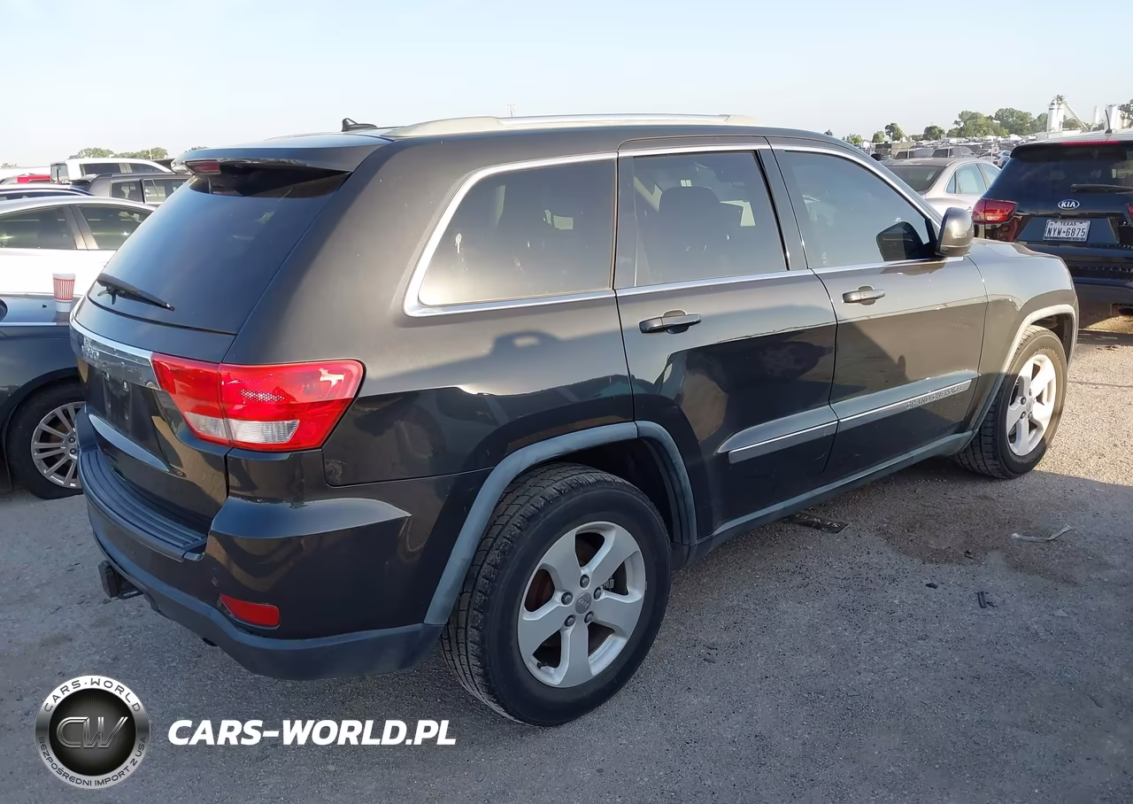 2011 Jeep Grand Cherokee Laredo VIN:1J4RS4GT8BC544881 - 4