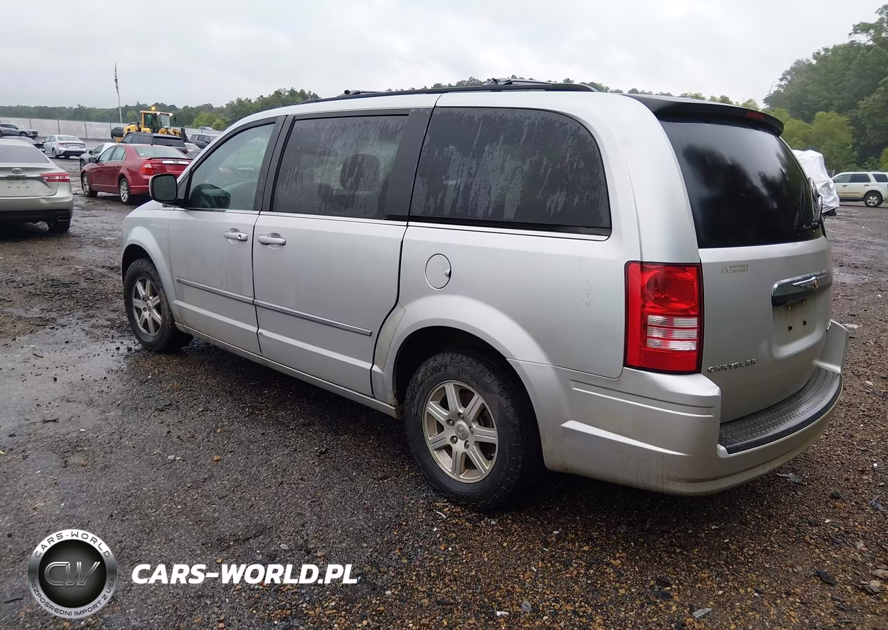 2010 Chrysler Town & Country Touring Plus VIN:2A4RR8D15AR386687 - 3