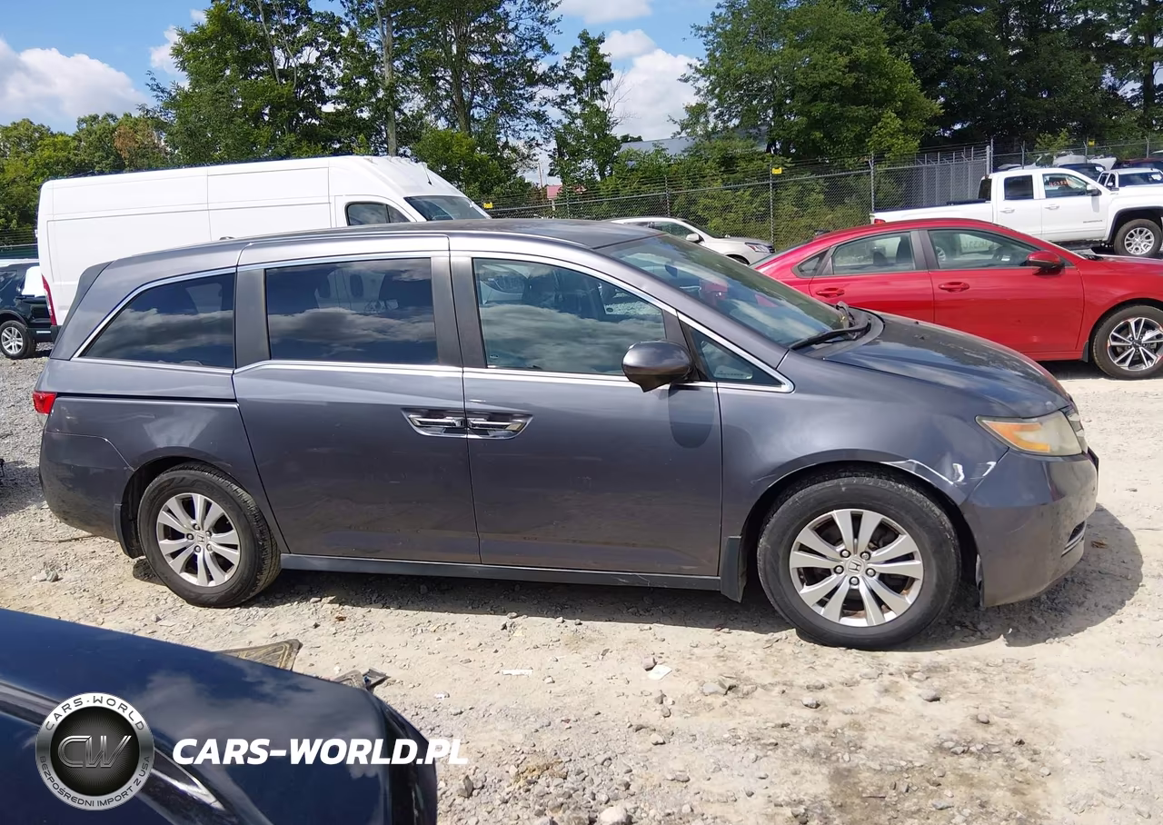 2016 Honda Odyssey Se VIN:5FNRL5H38GB041028 - 14