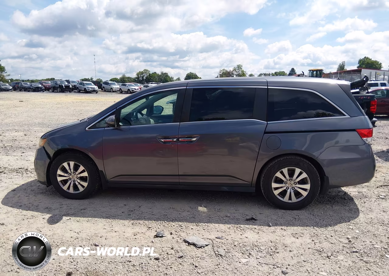 2016 Honda Odyssey Se VIN:5FNRL5H38GB041028 - 15