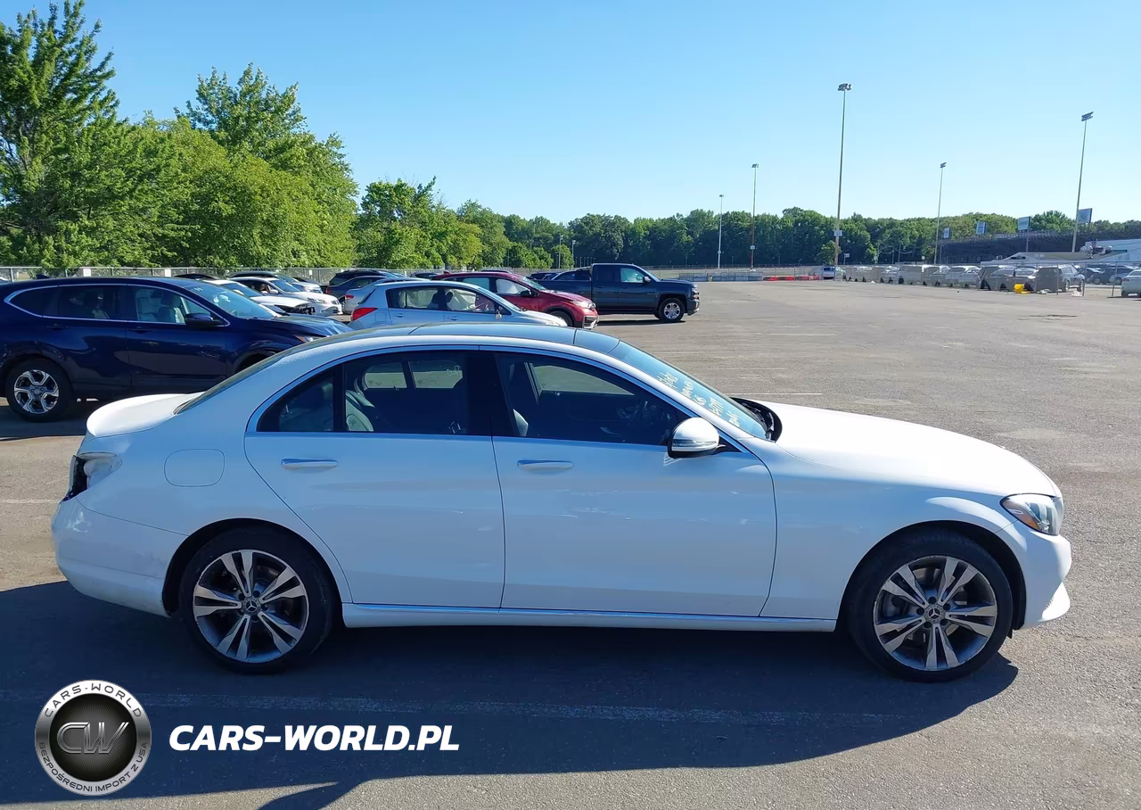 2018 Mercedes-Benz C 300 4Matic VIN:WDDWF4KB2JR414799 - 13