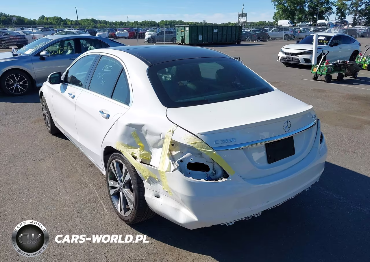2018 Mercedes-Benz C 300 4Matic VIN:WDDWF4KB2JR414799 - 3