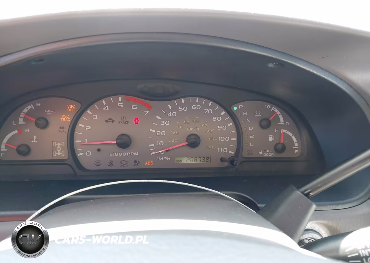 2003 Toyota Sequoia Limited V8 VIN:5TDBT48A23S150472 - 7