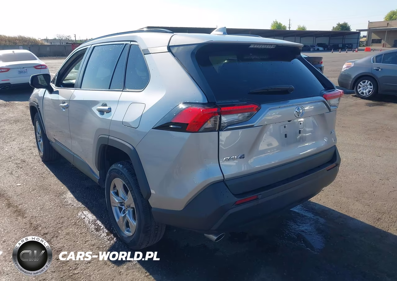 2024 Toyota Rav4 Xle VIN:2T3W1RFV2RW317589 - 3