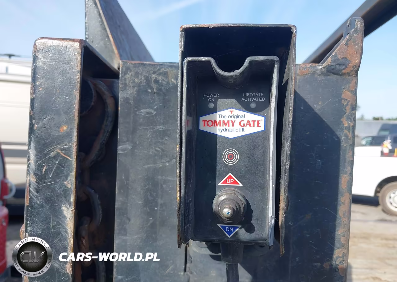 2006 Ford F-350 Chassis Xl-Xlt VIN:1FDWF36P16ED95327 - 14