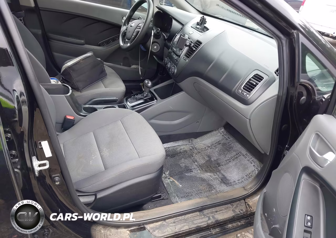2018 Kia Forte Lx VIN:3KPFK4A77JE269449 - 5