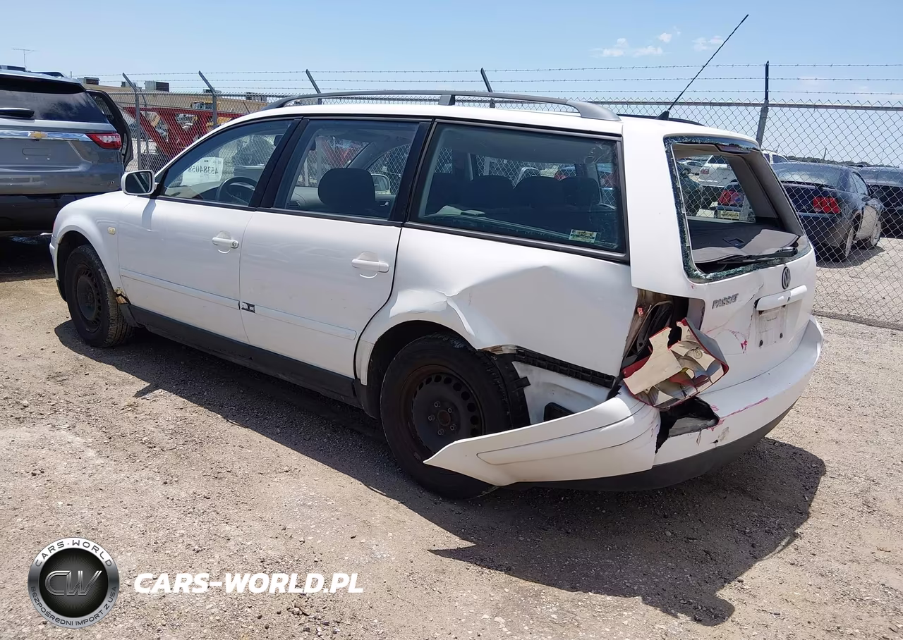 1999 Volkswagen Passat Gls VIN:WVWNA63B1XE125704 - 3