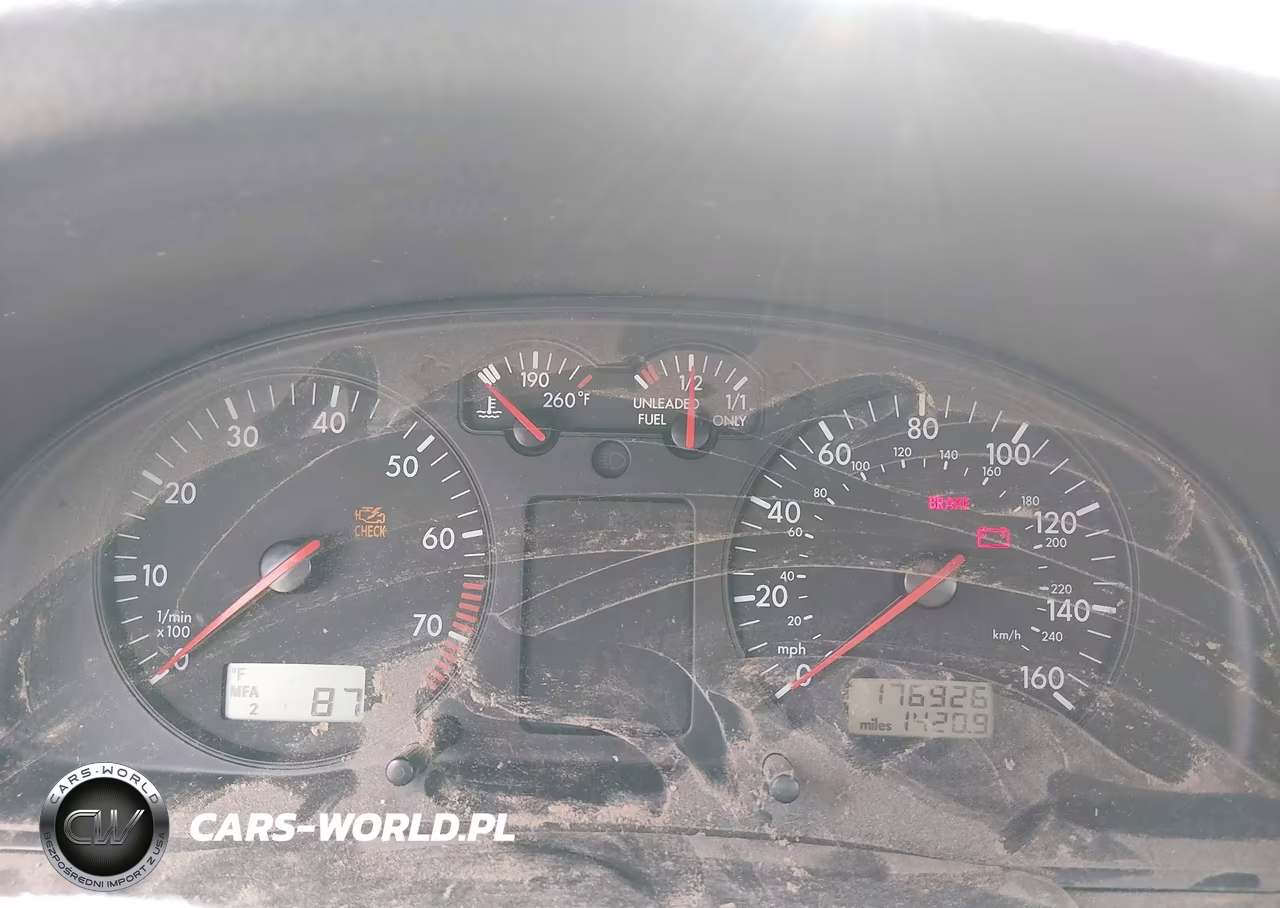 1999 Volkswagen Passat Gls VIN:WVWNA63B1XE125704 - 7