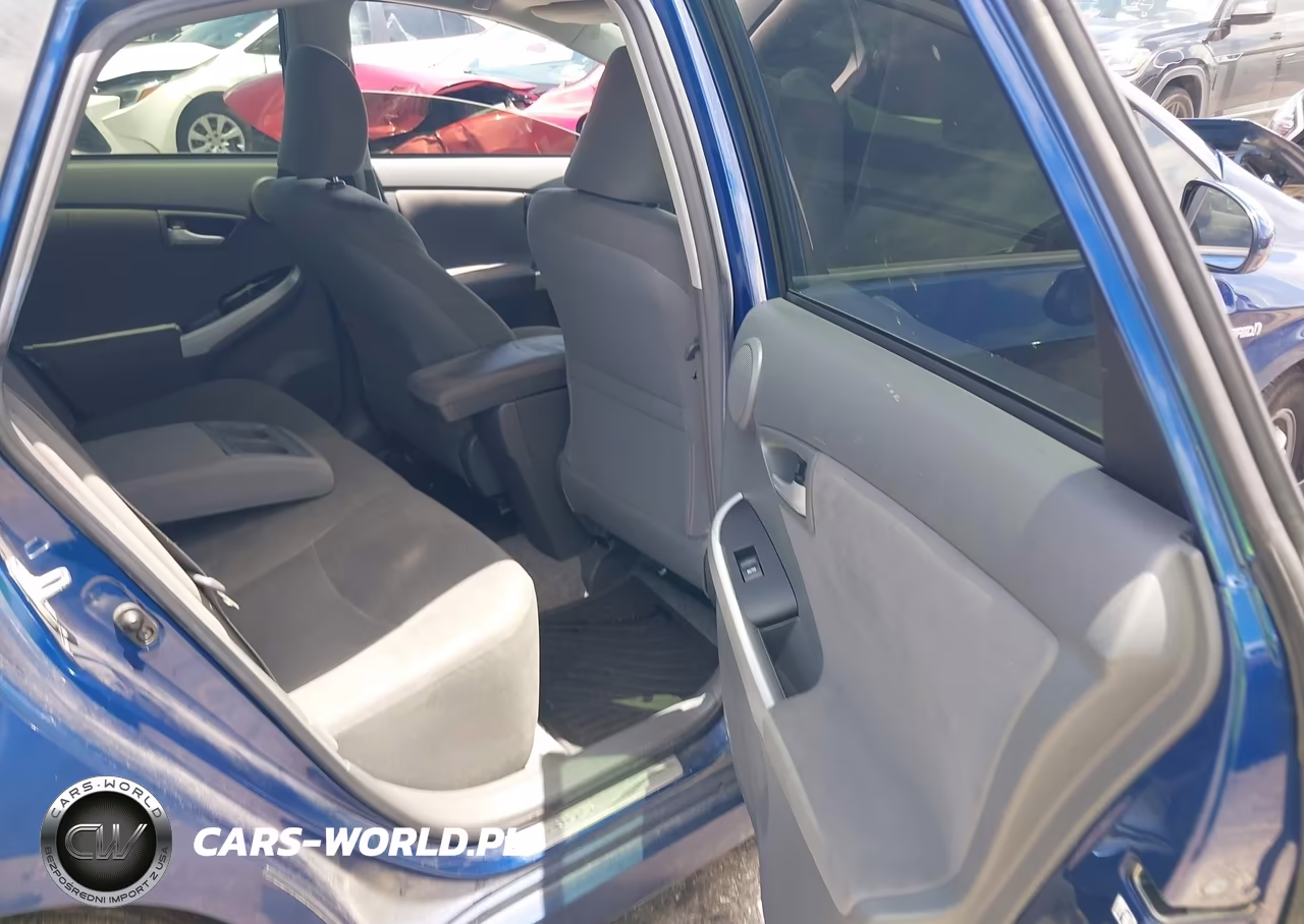 2011 Toyota Prius Three VIN:JTDKN3DU1B1456403 - 8