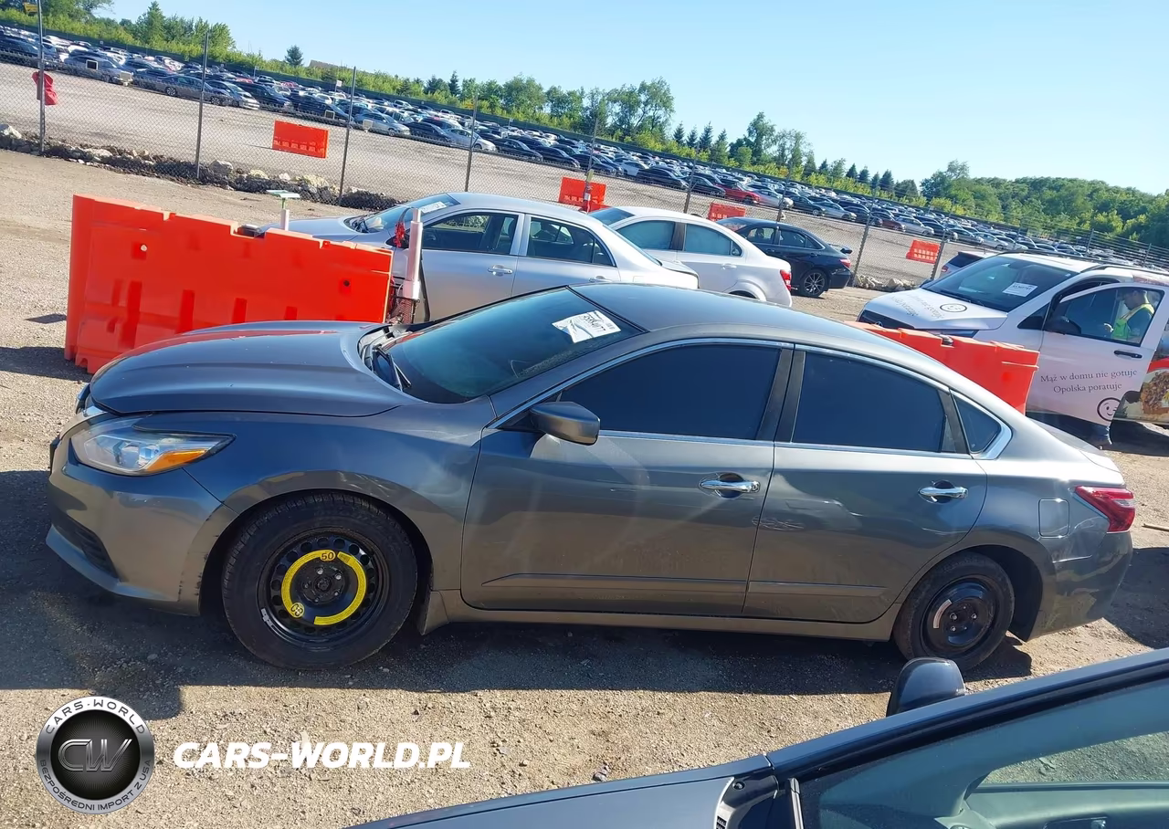 2018 Nissan Altima 2.5 S VIN:1N4AL3AP4JC244538 - 15