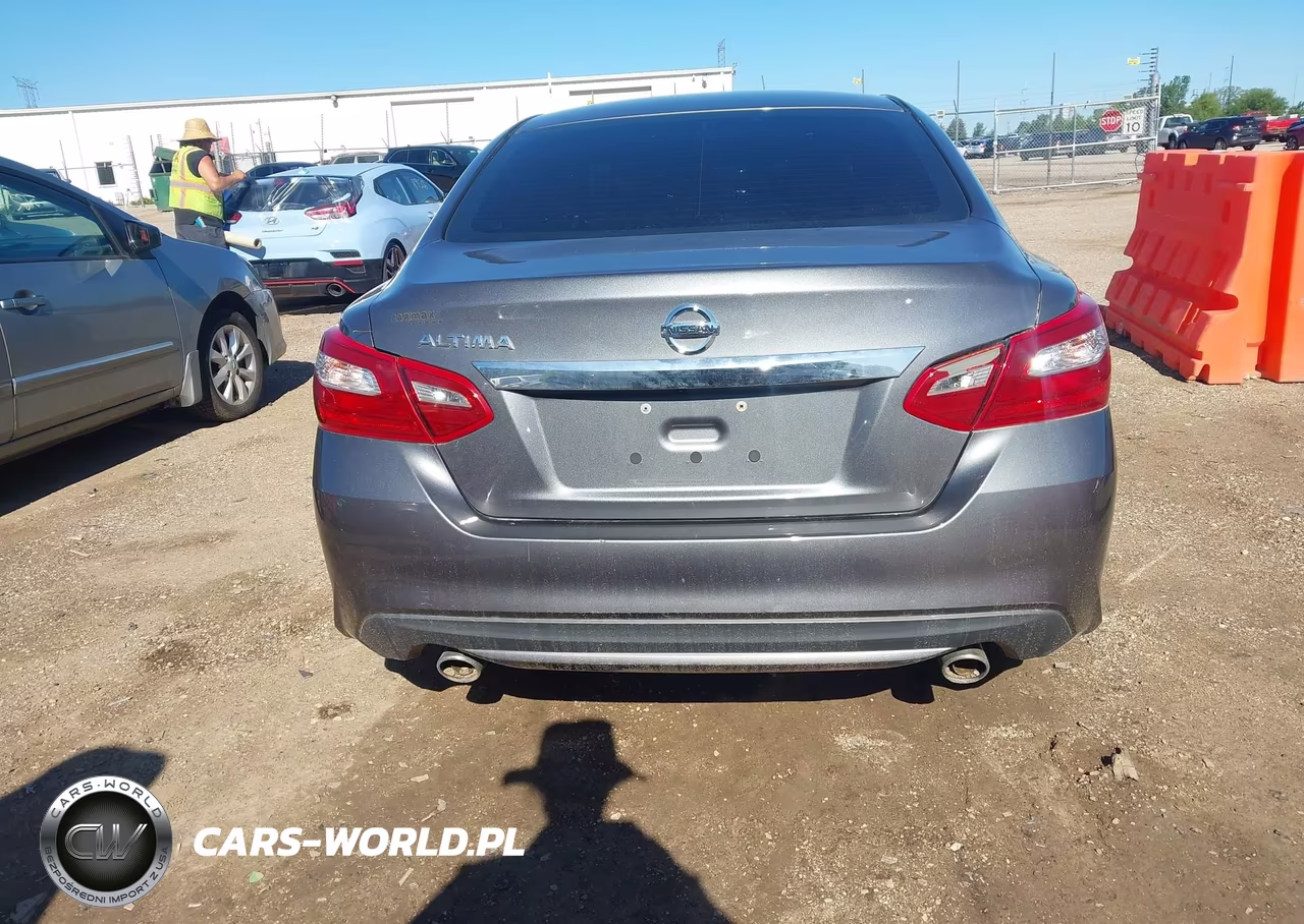 2018 Nissan Altima 2.5 S VIN:1N4AL3AP4JC244538 - 17