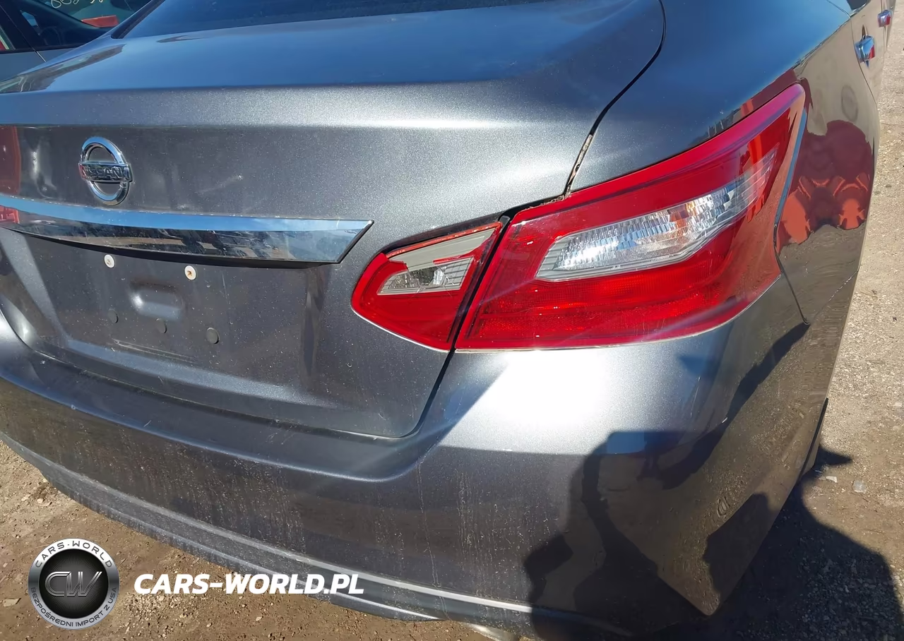 2018 Nissan Altima 2.5 S VIN:1N4AL3AP4JC244538 - 19