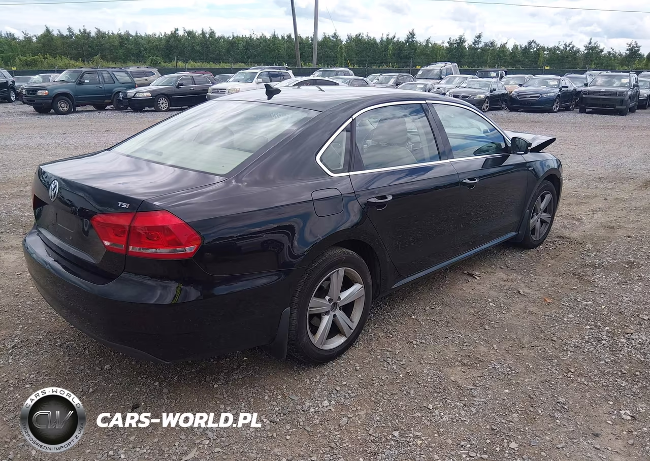 2015 Volkswagen Passat 1.8T Limited Edition VIN:1VWAT7A35FC122676 - 4