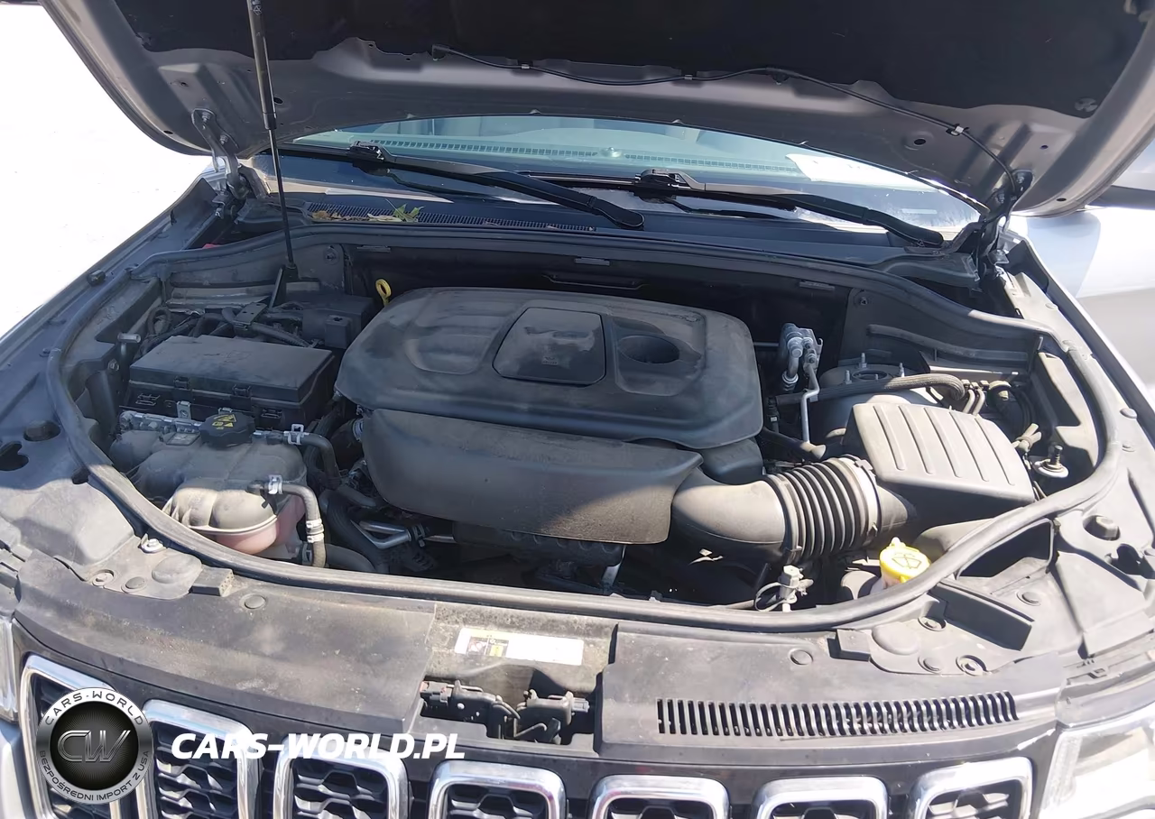2019 Jeep Grand Cherokee Laredo E 4X4 VIN:1C4RJFAG1KC837019 - 10