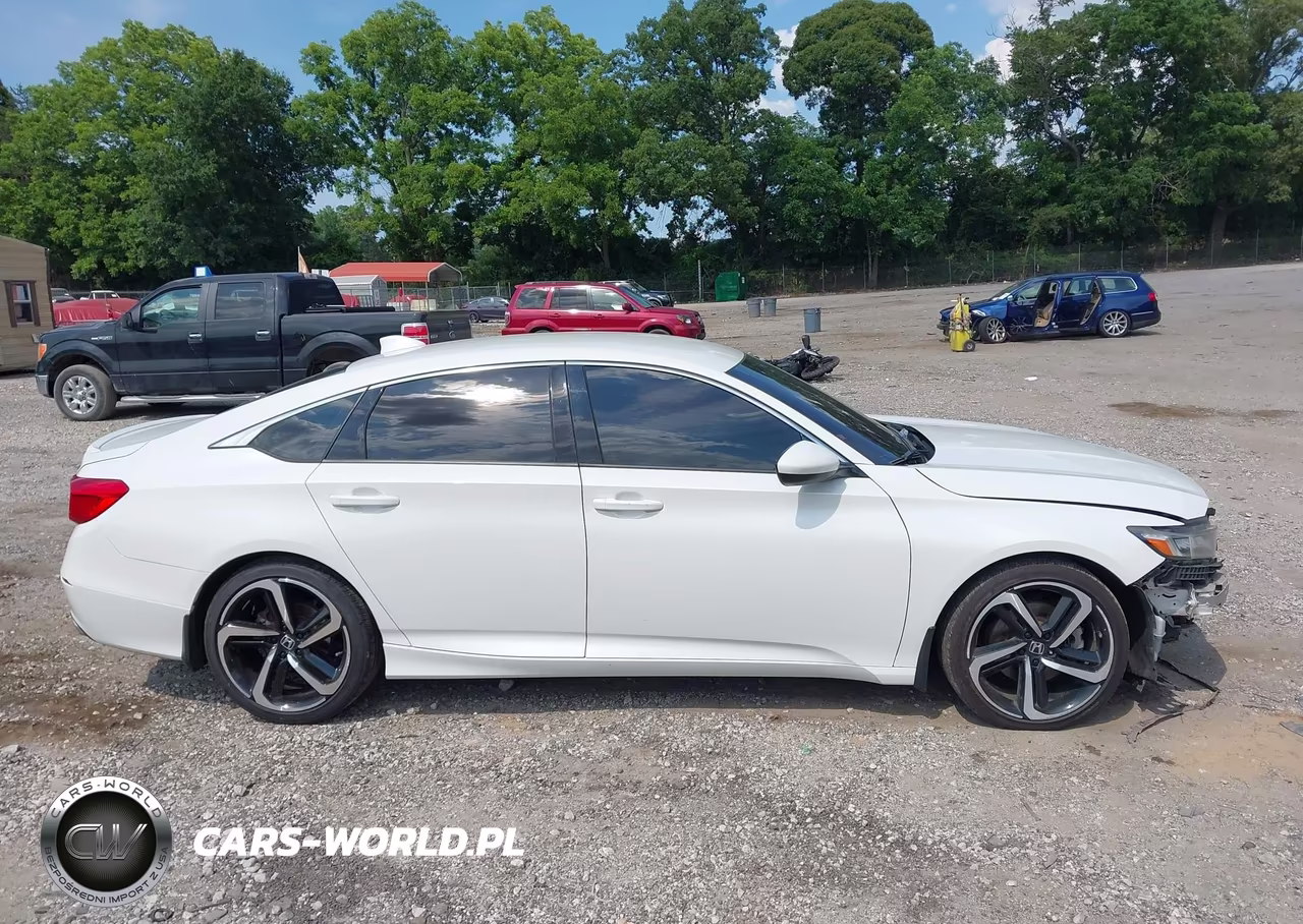 2018 Honda Accord Sport VIN:1HGCV1F39JA005992 - 13