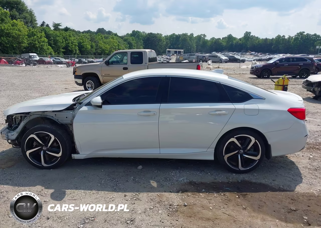 2018 Honda Accord Sport VIN:1HGCV1F39JA005992 - 14