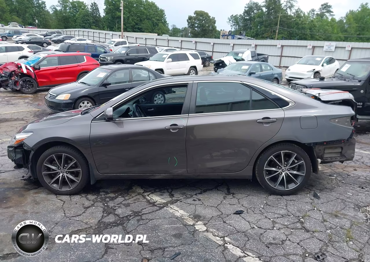 2015 Toyota Camry Xse VIN:4T1BF1FK9FU073452 - 14