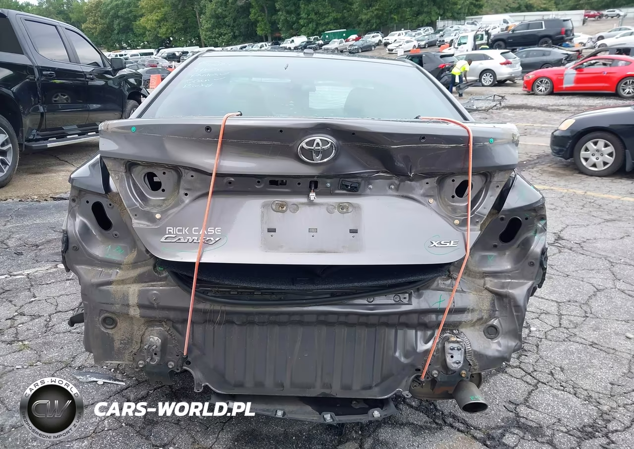 2015 Toyota Camry Xse VIN:4T1BF1FK9FU073452 - 16