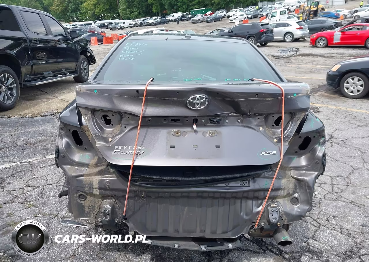 2015 Toyota Camry Xse VIN:4T1BF1FK9FU073452 - 6