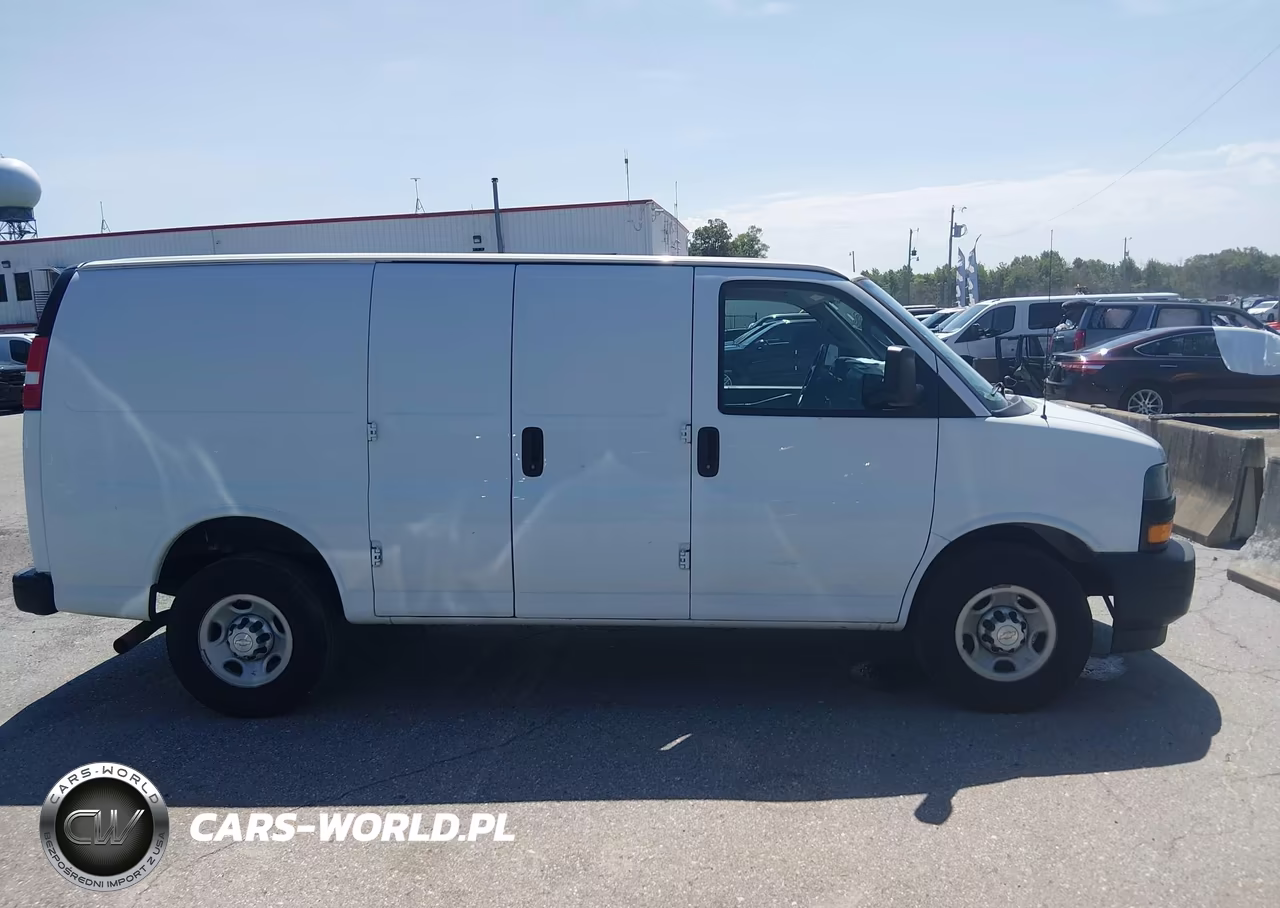 2018 Chevrolet Express 2500 Work Van VIN:1GCWGAFG5J1260955 - 18