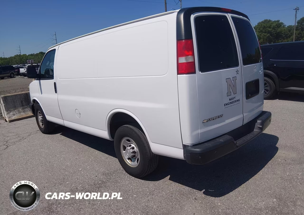 2018 Chevrolet Express 2500 Work Van VIN:1GCWGAFG5J1260955 - 3