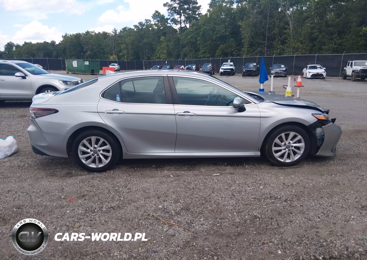 2022 Toyota Camry Le VIN:4T1C11AK1NU055584 - 13