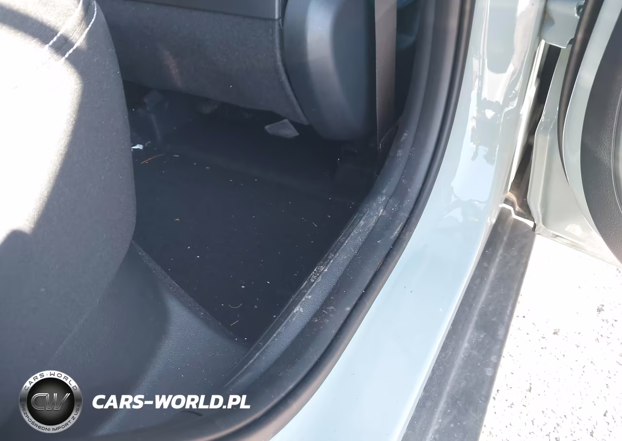 2026 Hyundai Venue Sel VIN:KMHRC8A38TU432463 - 8